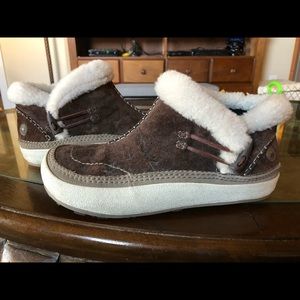 Merrell suede booties